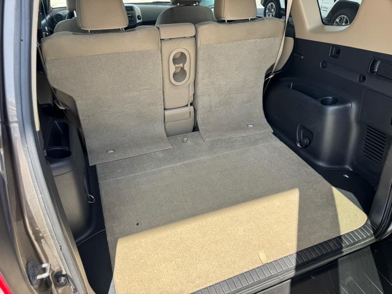Toyota RAV4 Base I4 2WD 2012