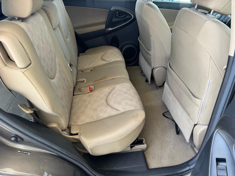 Toyota RAV4 Base I4 2WD 2012