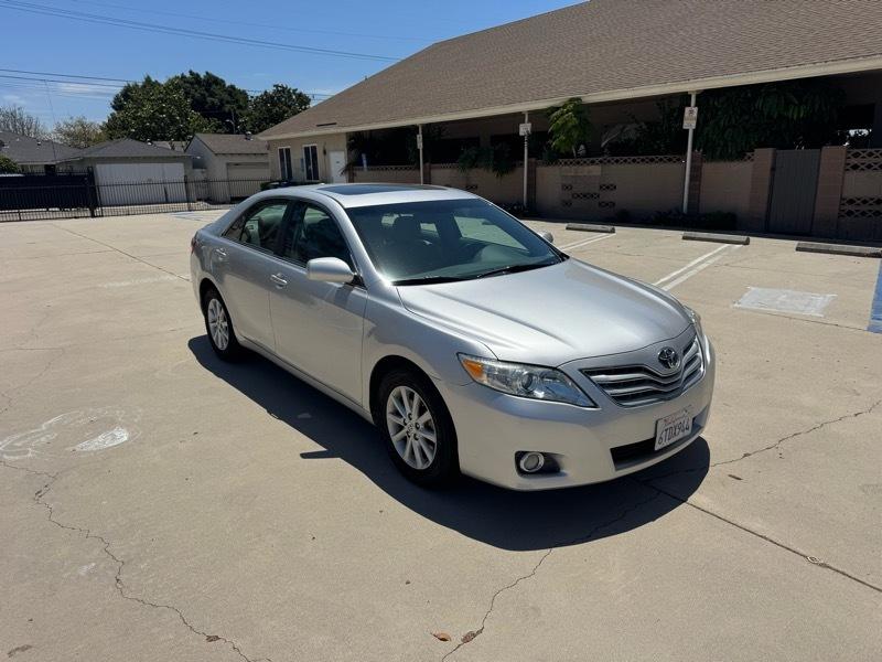 Toyota Camry XLE Auto (Natl) 2011