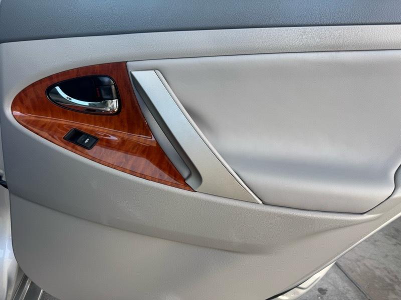 Toyota Camry XLE Auto (Natl) 2011