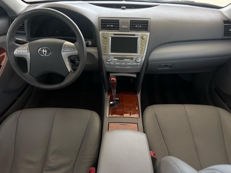 Toyota Camry XLE Auto (Natl) 2011
