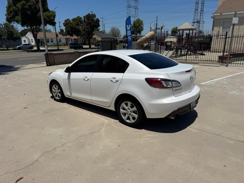 Mazda MAZDA3 i Touring 4-door 2010