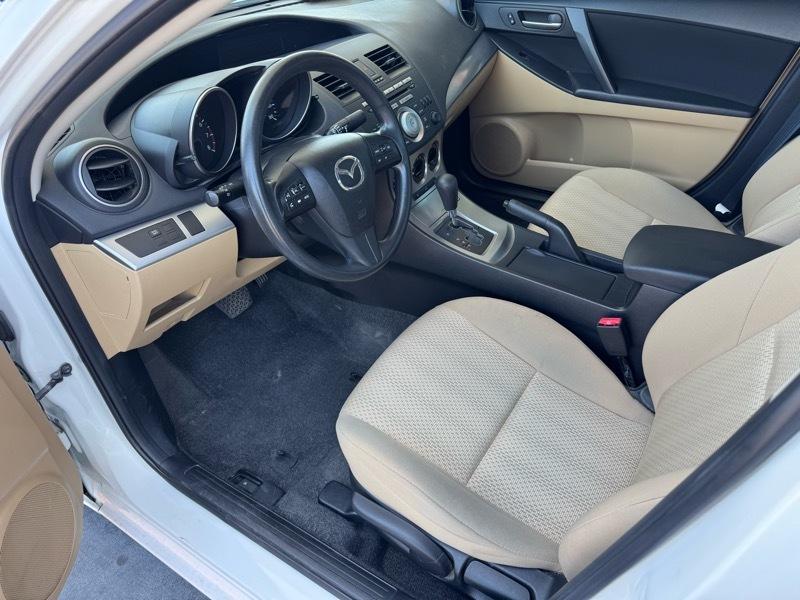 Mazda MAZDA3 i Touring 4-door 2010