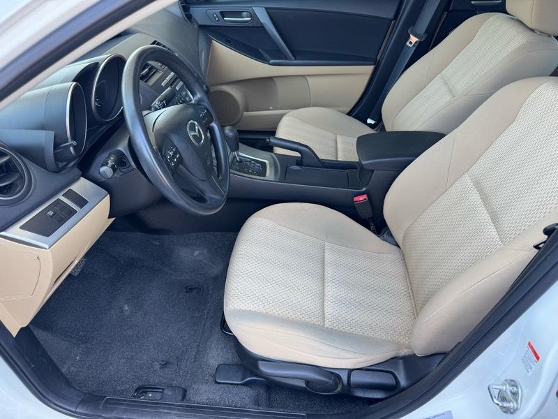 Mazda MAZDA3 i Touring 4-door 2010