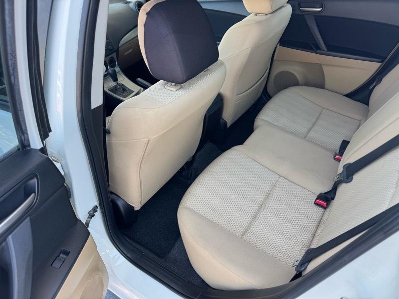 Mazda MAZDA3 i Touring 4-door 2010