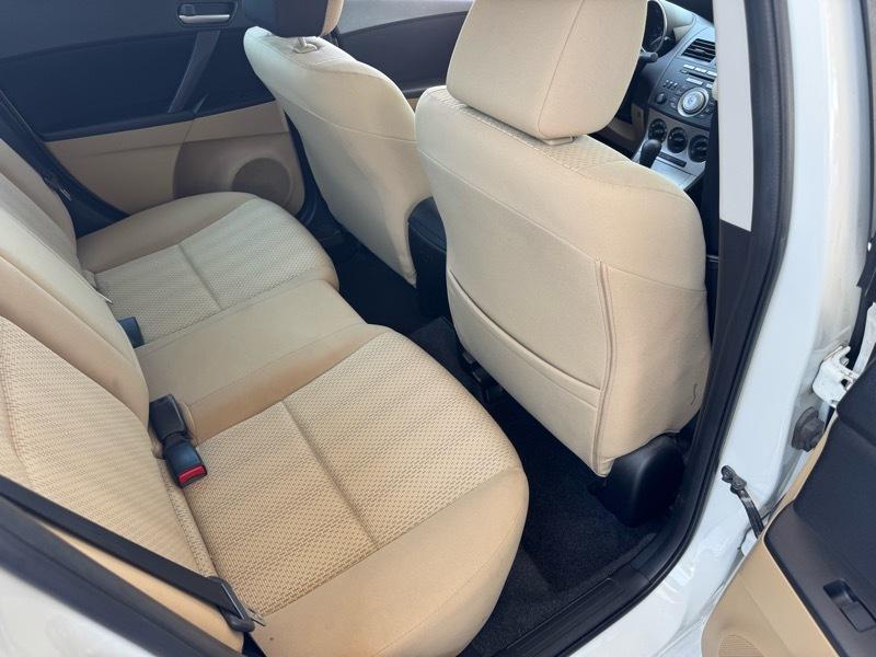 Mazda MAZDA3 i Touring 4-door 2010