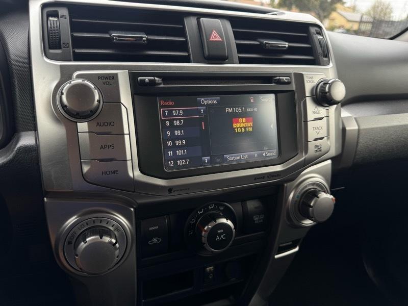 Toyota 4Runner SR5 V6 2WD 2017