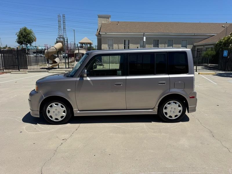 Scion xB Wagon 2004