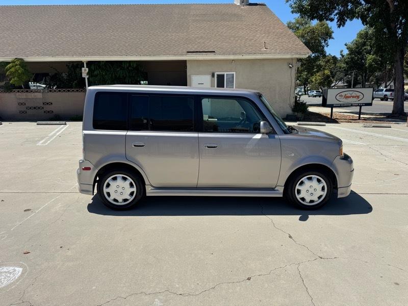 Scion xB Wagon 2004