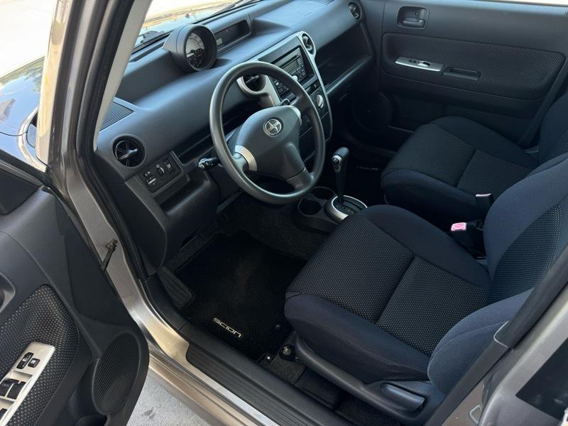 Scion xB Wagon 2004