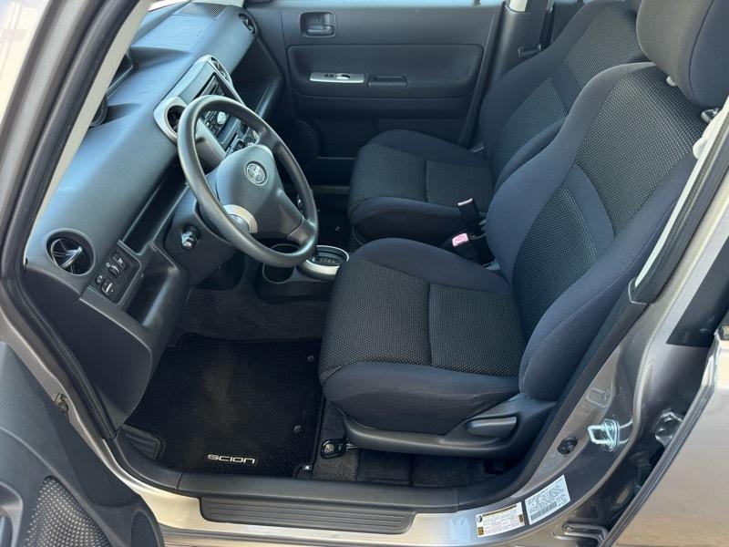 Scion xB Wagon 2004