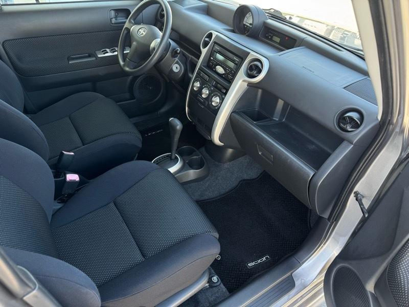 Scion xB Wagon 2004