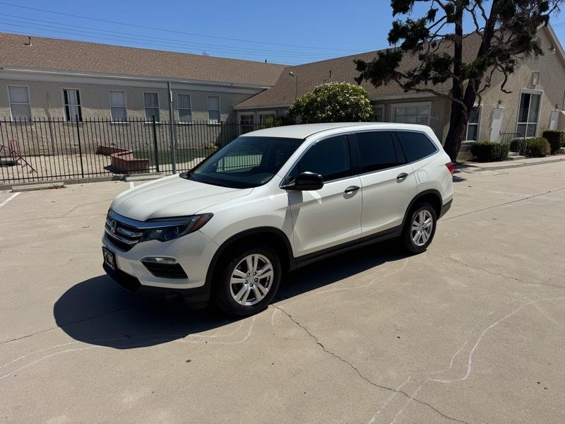 Honda Pilot LX 4D SUV 4WD 2017