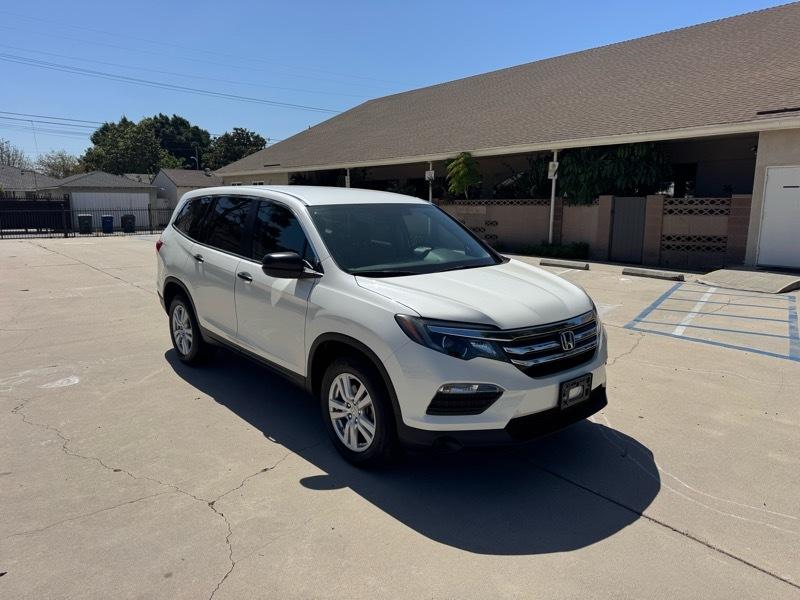 Honda Pilot LX 4D SUV 4WD 2017