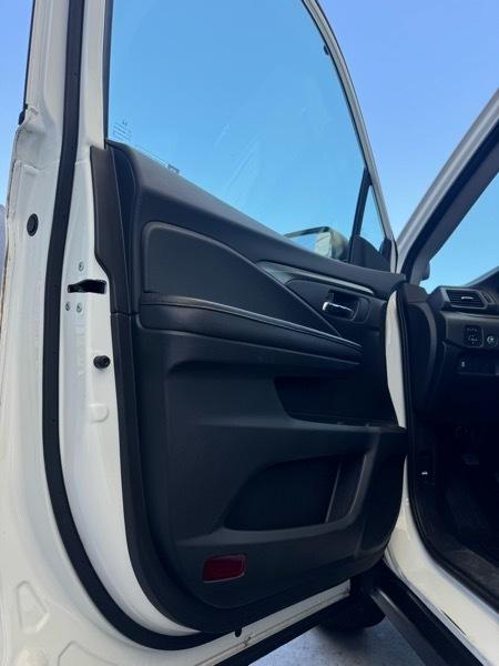 Honda Pilot LX 4D SUV 4WD 2017