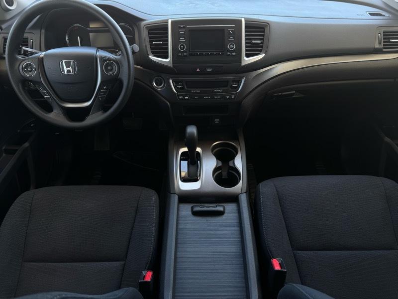 Honda Pilot LX 4D SUV 4WD 2017