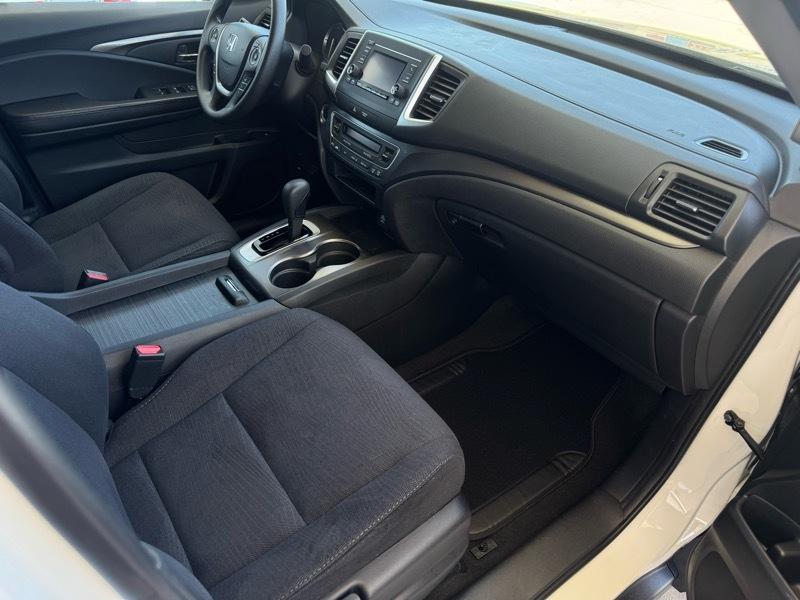 Honda Pilot LX 4D SUV 4WD 2017