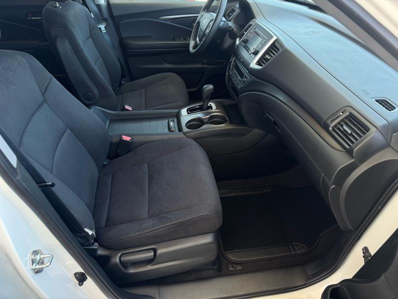 Honda Pilot LX 4D SUV 4WD 2017