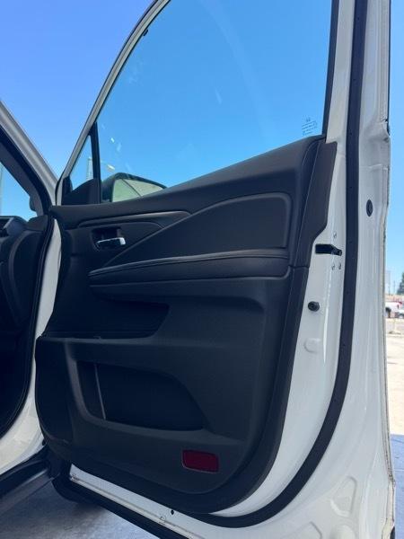Honda Pilot LX 4D SUV 4WD 2017