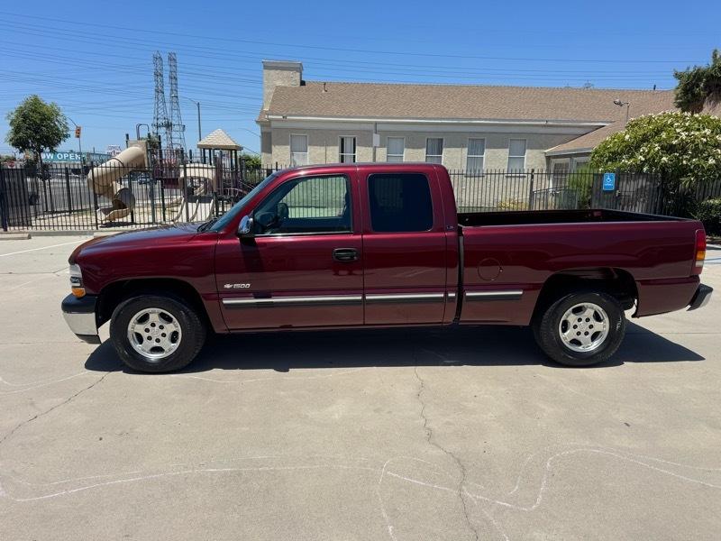 Chevrolet Silverado 1500 2WD Ext Cab 143.5" LS 2001
