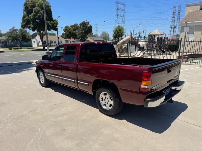 Chevrolet Silverado 1500 2WD Ext Cab 143.5" LS 2001