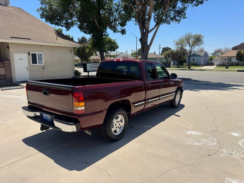 Chevrolet Silverado 1500 2WD Ext Cab 143.5" LS 2001