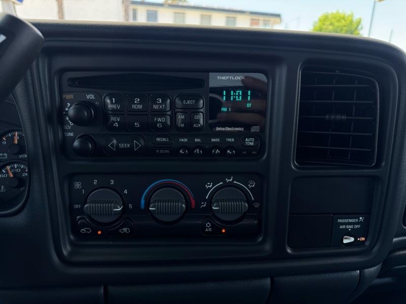 Chevrolet Silverado 1500 2WD Ext Cab 143.5" LS 2001