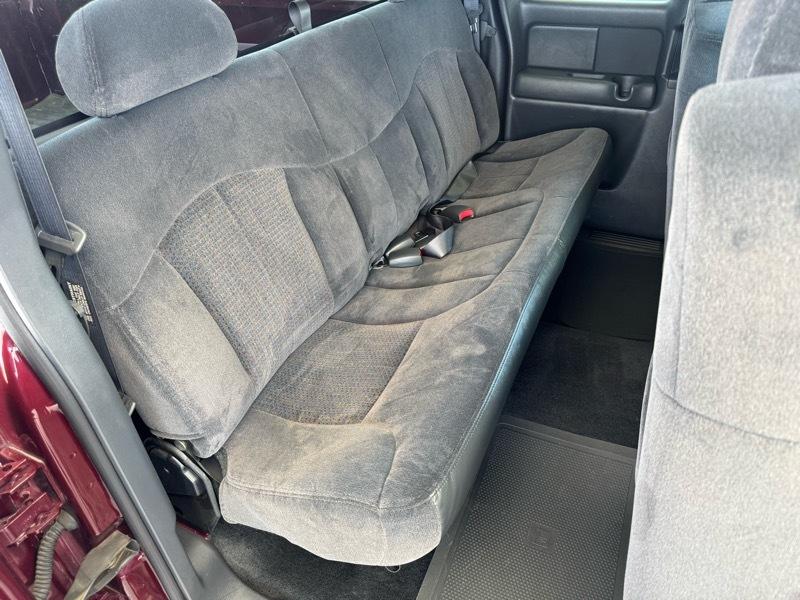 Chevrolet Silverado 1500 2WD Ext Cab 143.5" LS 2001