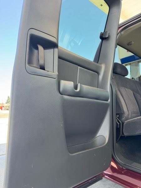 Chevrolet Silverado 1500 2WD Ext Cab 143.5" LS 2001