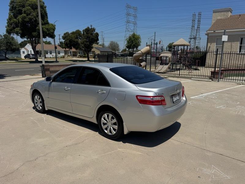 Toyota Camry 4dr Sdn I4 Auto LE (Natl) 2009