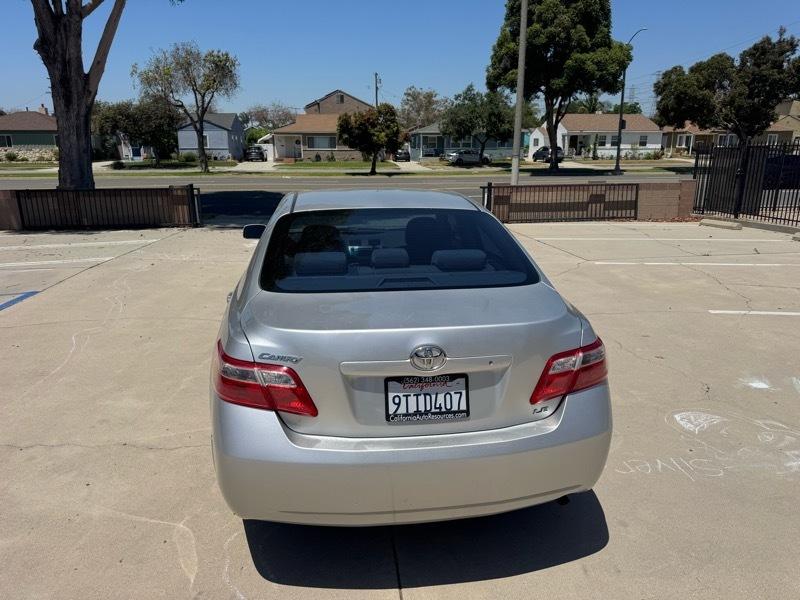 Toyota Camry 4dr Sdn I4 Auto LE (Natl) 2009