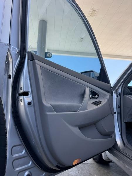 Toyota Camry 4dr Sdn I4 Auto LE (Natl) 2009