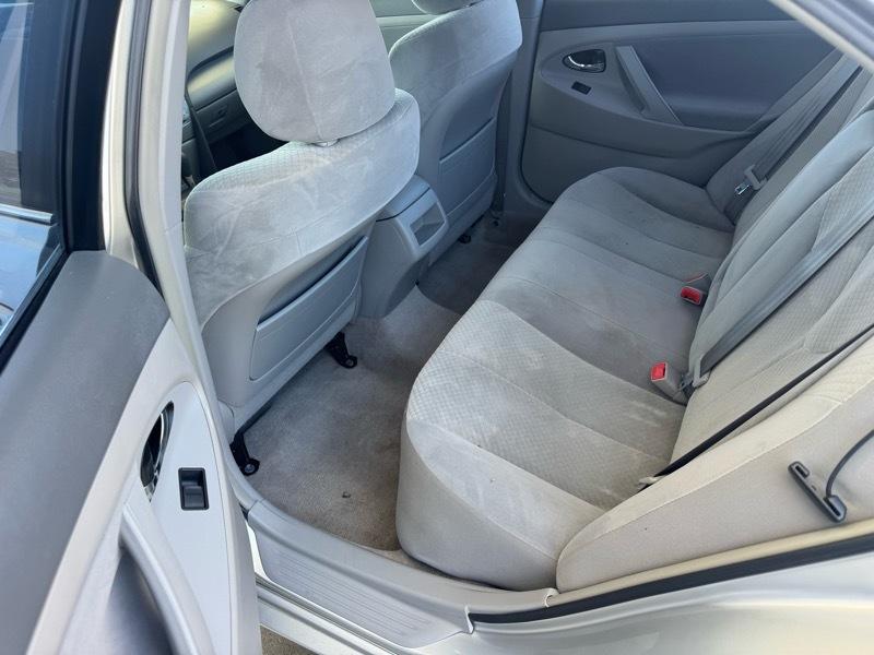 Toyota Camry 4dr Sdn I4 Auto LE (Natl) 2009