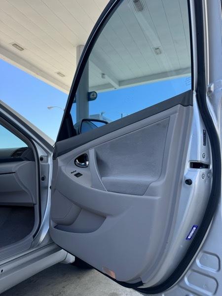 Toyota Camry 4dr Sdn I4 Auto LE (Natl) 2009