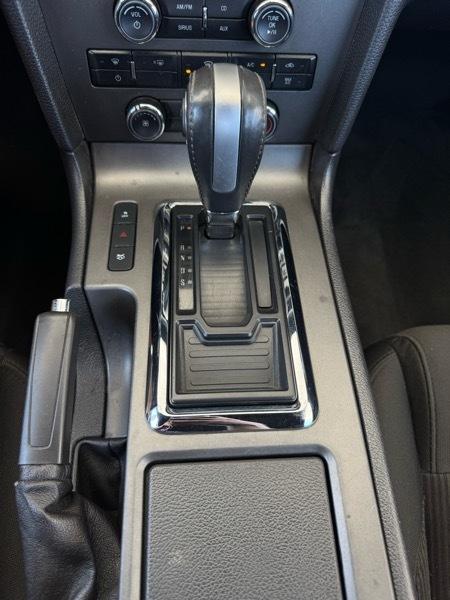 Ford Mustang V6 Convertible 2013