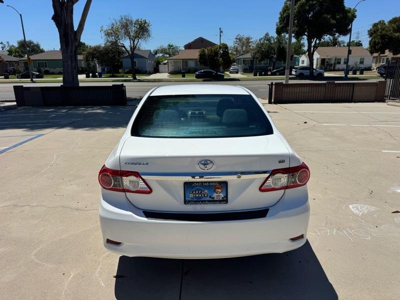 Toyota Corolla LE 4D Sedan 2013