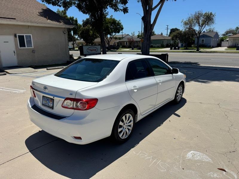 Toyota Corolla LE 4D Sedan 2013