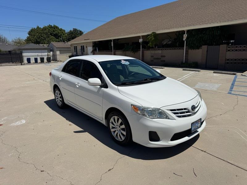 Toyota Corolla LE 4D Sedan 2013