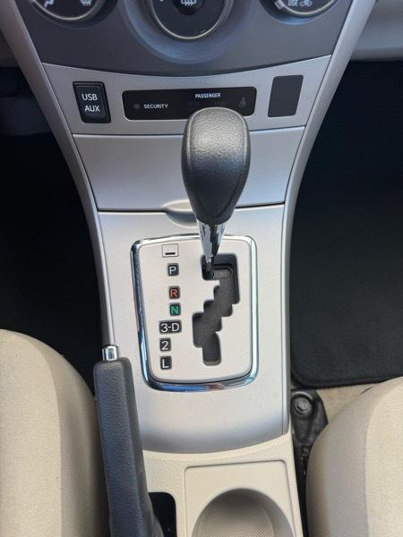 Toyota Corolla LE 4D Sedan 2013