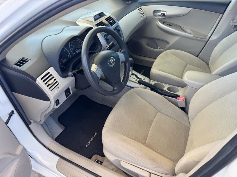 Toyota Corolla LE 4D Sedan 2013