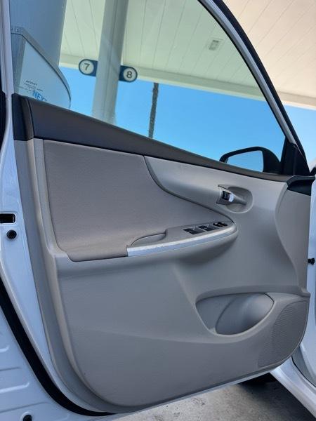Toyota Corolla LE 4D Sedan 2013