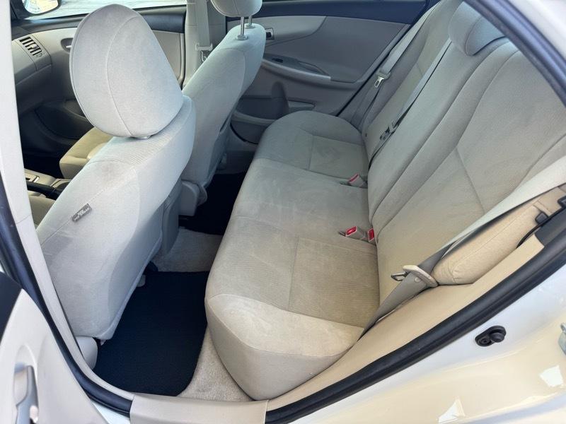 Toyota Corolla LE 4D Sedan 2013