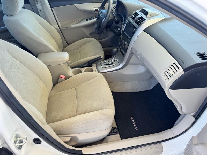 Toyota Corolla LE 4D Sedan 2013