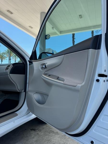 Toyota Corolla LE 4D Sedan 2013