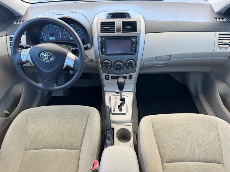 Toyota Corolla LE 4D Sedan 2013