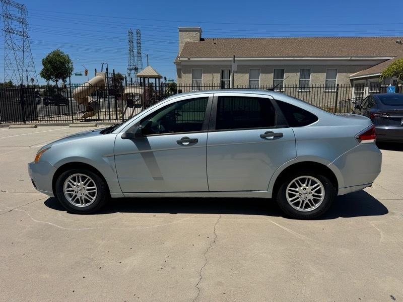 Ford Focus SE Sedan 2009