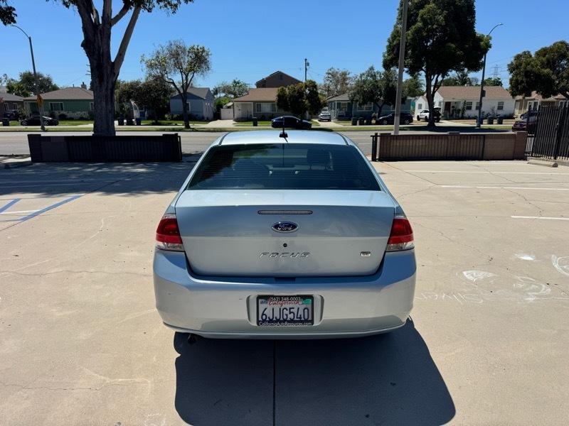 Ford Focus SE Sedan 2009
