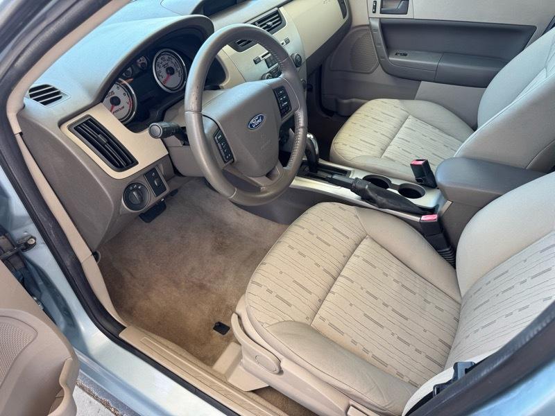 Ford Focus SE Sedan 2009