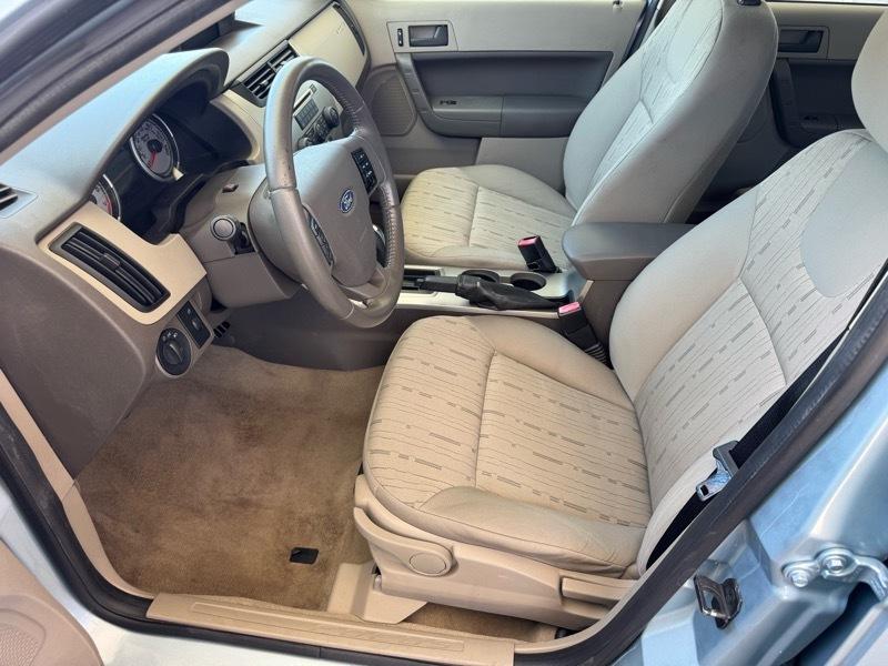 Ford Focus SE Sedan 2009