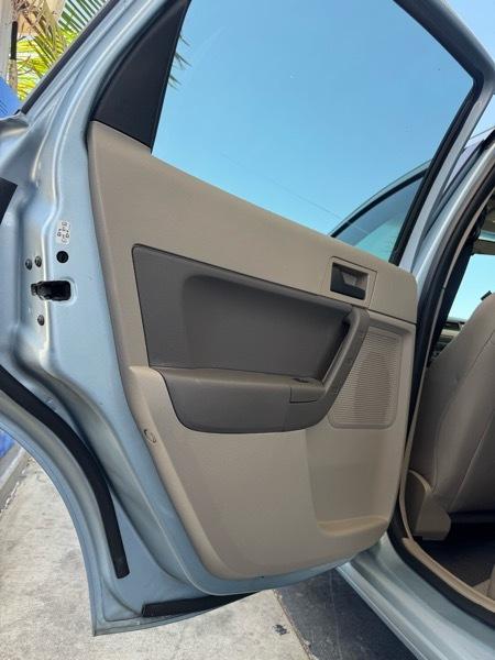 Ford Focus SE Sedan 2009